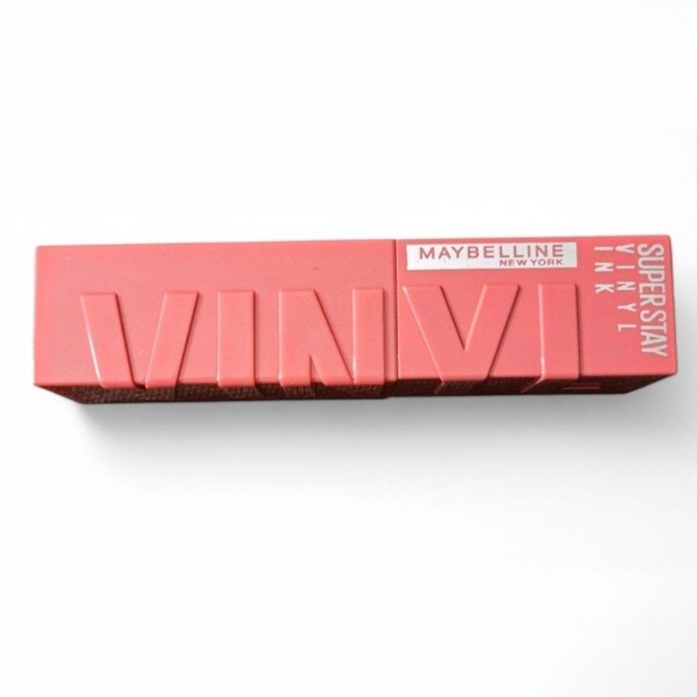 Maybelline Vinyl Matte Lipstick In "Peachy" 🍑